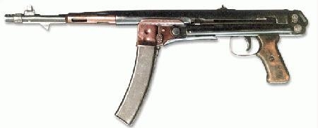 Пистолет-пулемет Безручко-Высоцкого, первая модель. Приклад сложен.