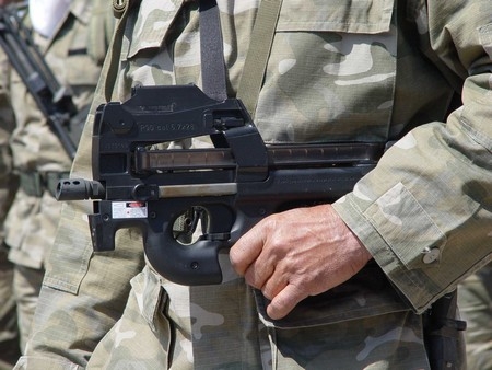 FN P90 на вооружении Национальной Гвардии Кипра