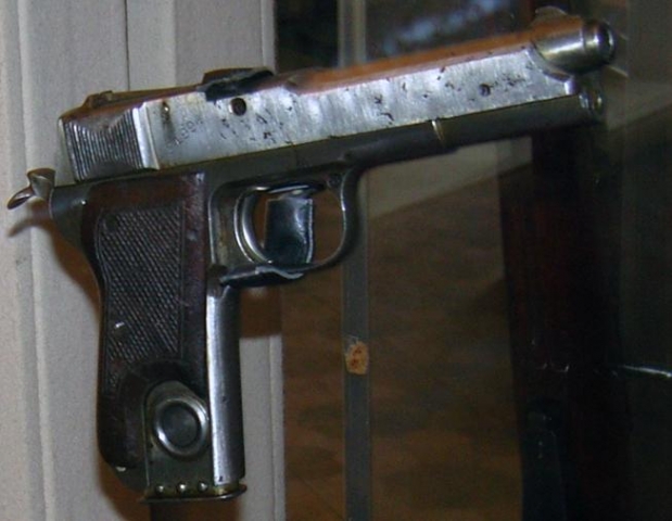 Пистолет Прилуцкого обр. 1914 г в Тульском Государственном Музее Оружия