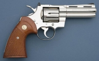 Револьвер Colt Python со стволом 4 дюйма