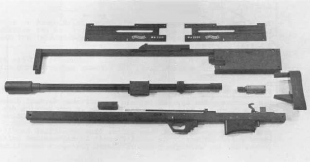 Снайперская винтовки Walther WA 2000 разобрана на основные компоненты