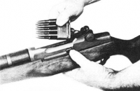Заряжание винтовки M1 Garand